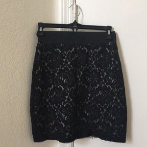 Lace skirt